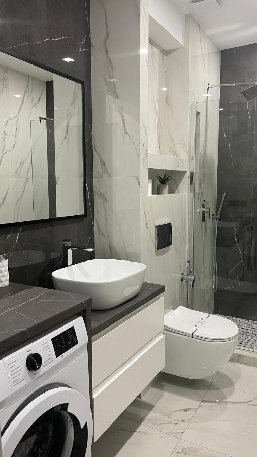 Жк Great Britain Apartment Lviv Bagian luar foto