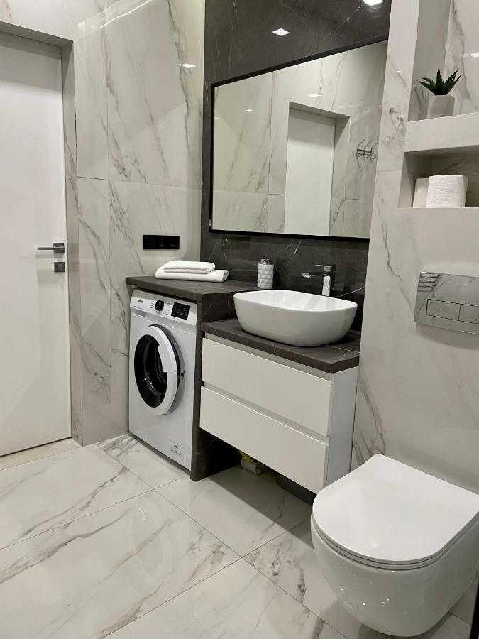 Жк Great Britain Apartment Lviv Bagian luar foto